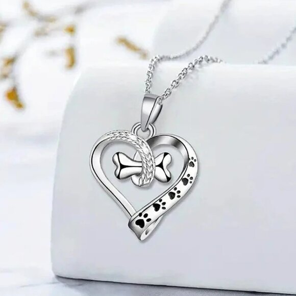 Bone Heart Dog Paw Set - Picture 4 of 4